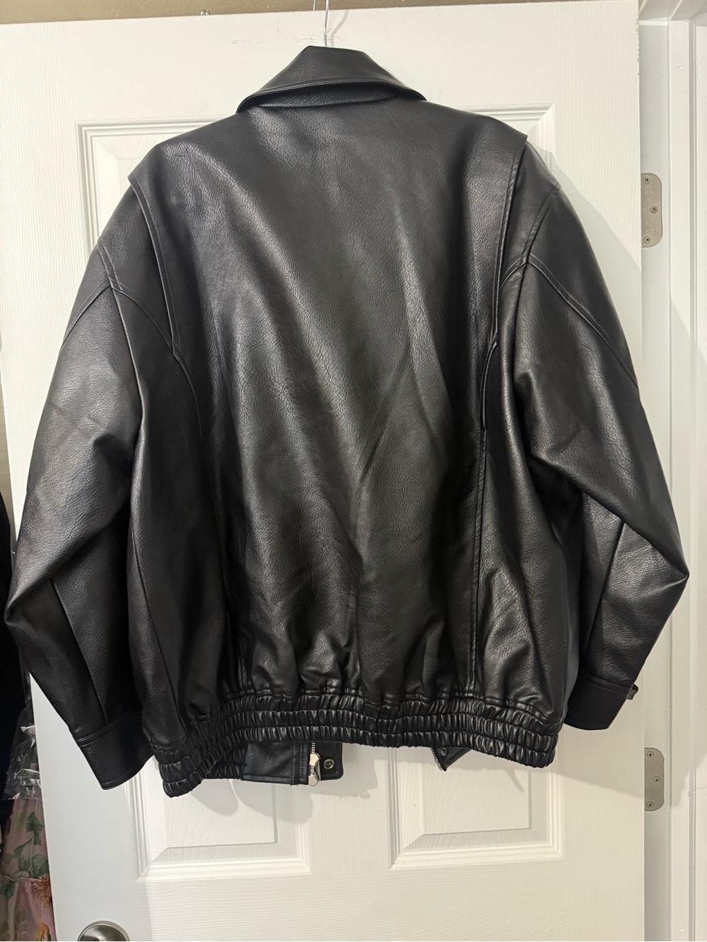 NWT Pixie Market Black Faux Leather Oversized Bomber Jacket - Picture 4 of 4